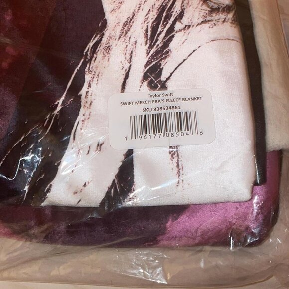 Taylor Swift The Eras Tour Blanket | Authentic | Sold Out | NWT, Ready to SHIP - Picture 1 of 5